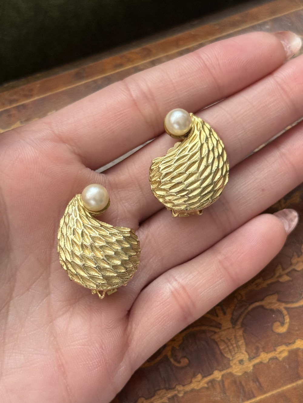 Vintage Gold tone faux pearl clip on Earrings